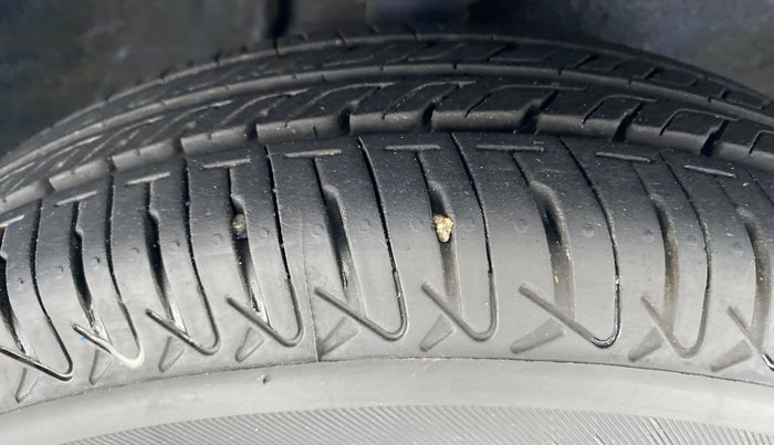 2016 Maruti Alto 800 LXI, Petrol, Manual, 53,340 km, Right Front Tyre Tread