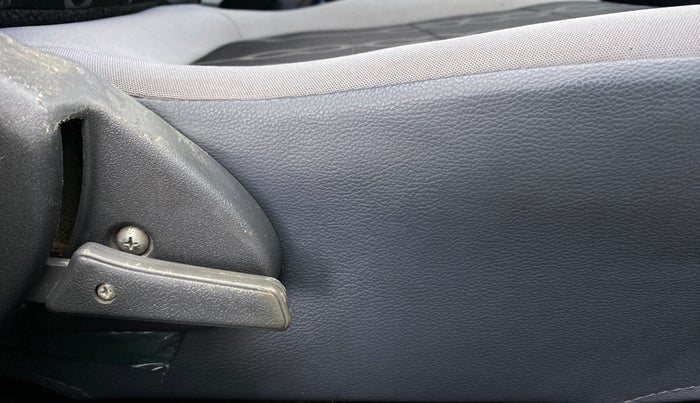 2016 Maruti Alto 800 LXI, Petrol, Manual, 53,340 km, Driver Side Adjustment Panel