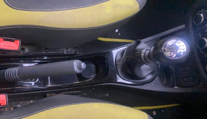 2017 Renault Duster 110 PS RXS SANDSTORM EDITION DIESEL, Diesel, Manual, 55,521 km, Gear Lever