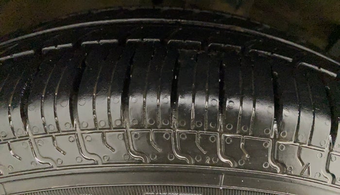 2012 Maruti Swift VDI, Diesel, Manual, 89,038 km, Right Rear Tyre Tread