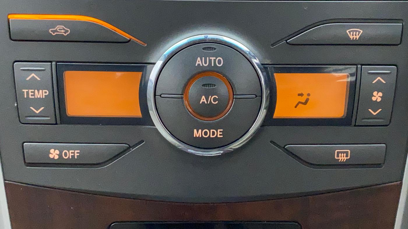 2011 Toyota Corolla Altis VL AT PETROL, Petrol, Automatic, 76,667 km, Automatic Climate Control