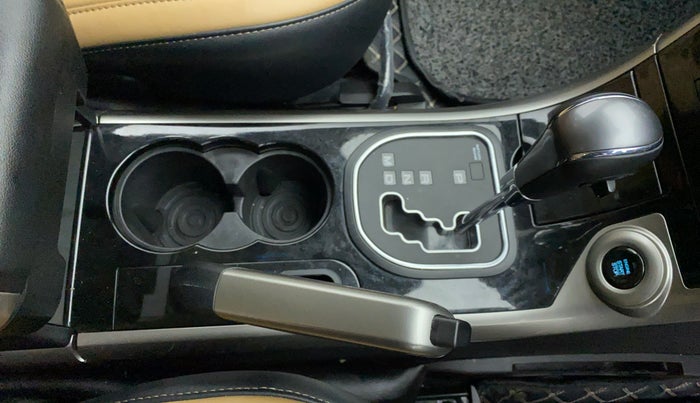2021 Mahindra XUV500 W11 AT, Diesel, Automatic, 8,732 km, Gear Lever
