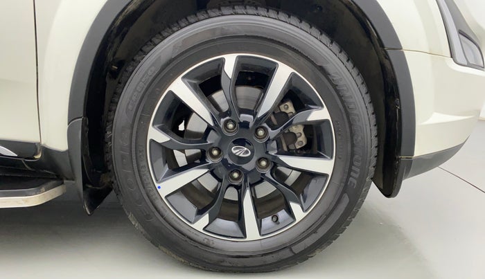 2021 Mahindra XUV500 W11 AT, Diesel, Automatic, 8,732 km, Right Front Wheel