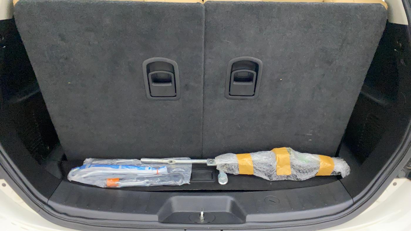 2021 Mahindra XUV500 W11 AT, Diesel, Automatic, 8,732 km, Boot Inside