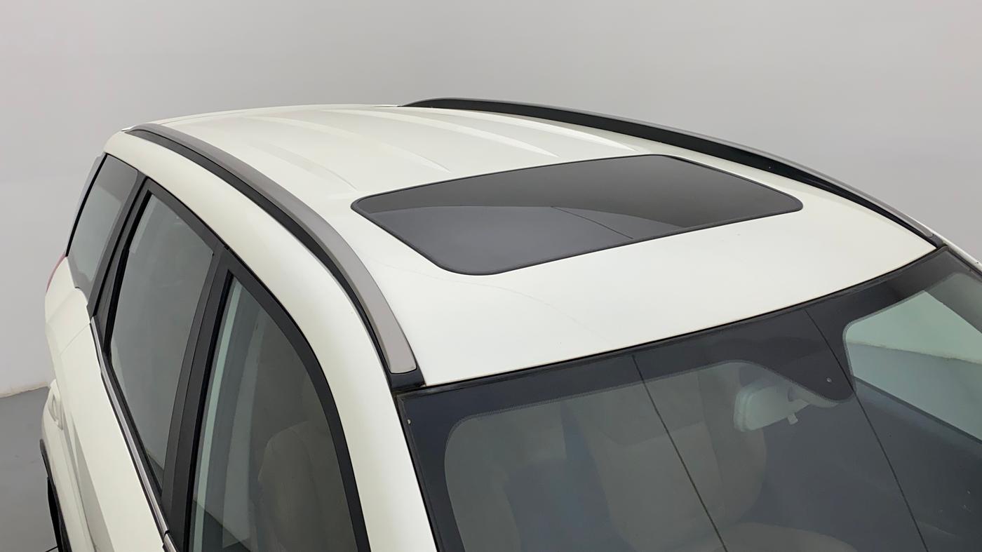 2021 Mahindra XUV500 W11 AT, Diesel, Automatic, 8,732 km, Roof