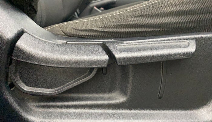 2019 Hyundai VENUE SX PLUS 1.0 TURBO DCT, Petrol, Automatic, 1,06,521 km, Driver Side Adjustment Panel