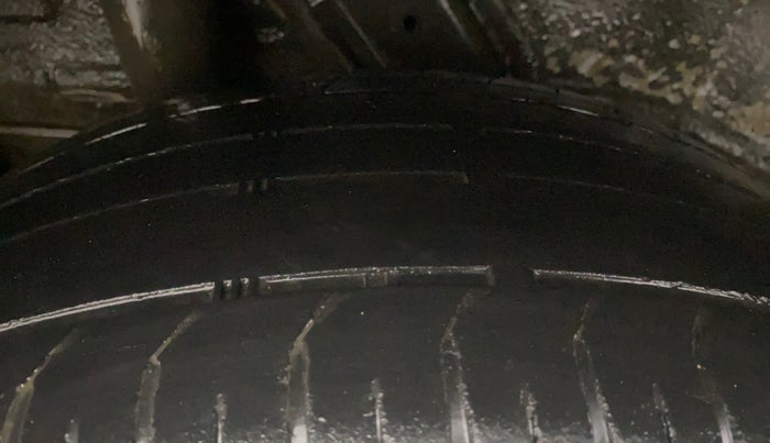 2019 Hyundai VENUE SX PLUS 1.0 TURBO DCT, Petrol, Automatic, 1,06,521 km, Right Rear Tyre Tread