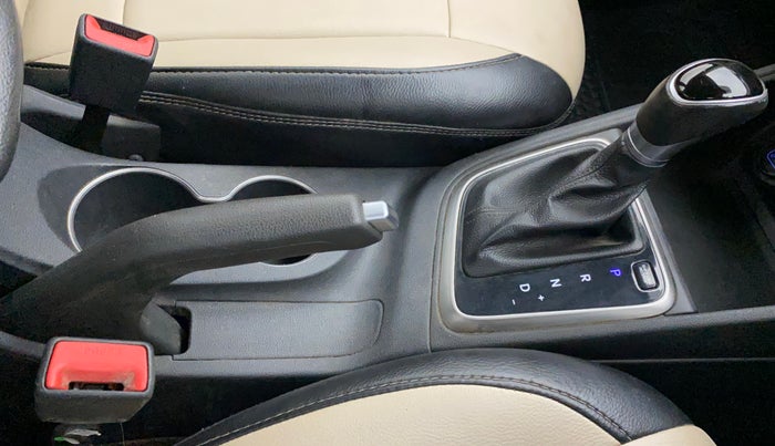 2018 Hyundai Verna 1.6 CRDI SX + AT, Diesel, Automatic, 66,339 km, Gear Lever
