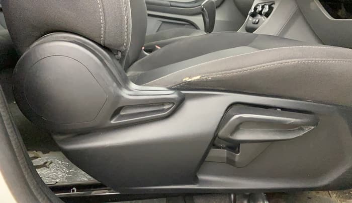 2024 Tata Tiago XTA PETROL, Petrol, Automatic, 20,759 km, Driver Side Adjustment Panel