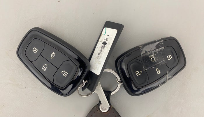 2022 Tata TIGOR XZ PLUS CNG, CNG, Manual, 93,895 km, Key Close Up