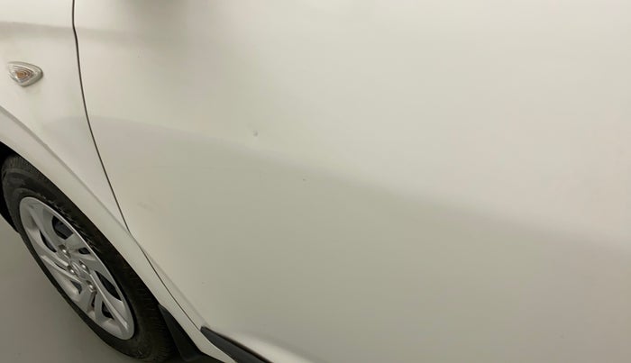2020 Hyundai AURA S 1.2 CNG, CNG, Manual, 35,727 km, Front passenger door - Slightly dented