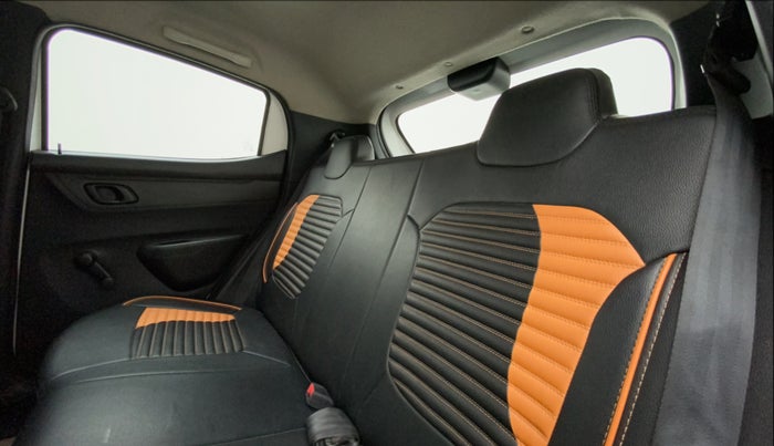 2016 Renault Kwid 1.0 RXT Opt AT, Petrol, Automatic, 46,803 km, Right Side Rear Door Cabin