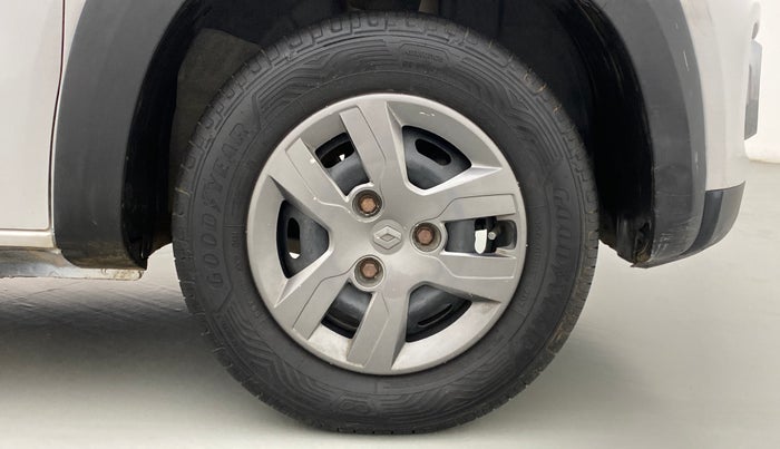 2016 Renault Kwid 1.0 RXT Opt AT, Petrol, Automatic, 46,803 km, Right Front Wheel