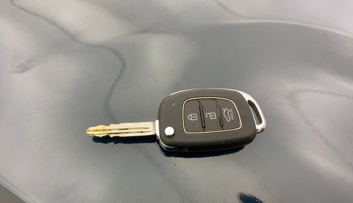 2020 Hyundai GRAND I10 NIOS SPORTZ AMT 1.2 KAPPA VTVT, Petrol, Automatic, 40,151 km, Key Close Up