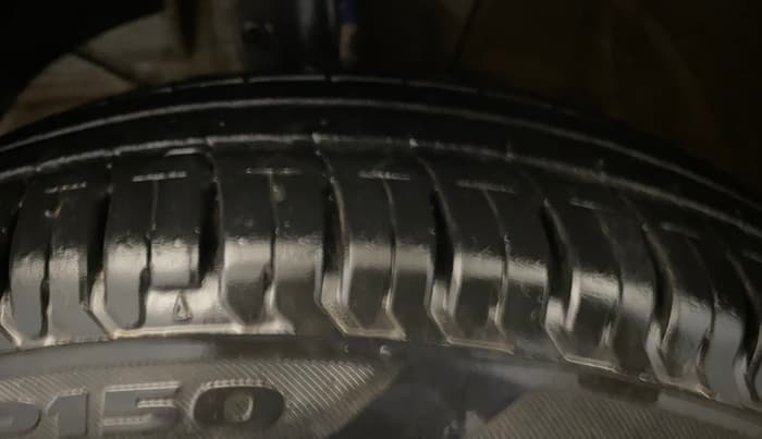 2023 Maruti Swift VXI, Petrol, Manual, 12,200 km, Left Front Tyre Tread