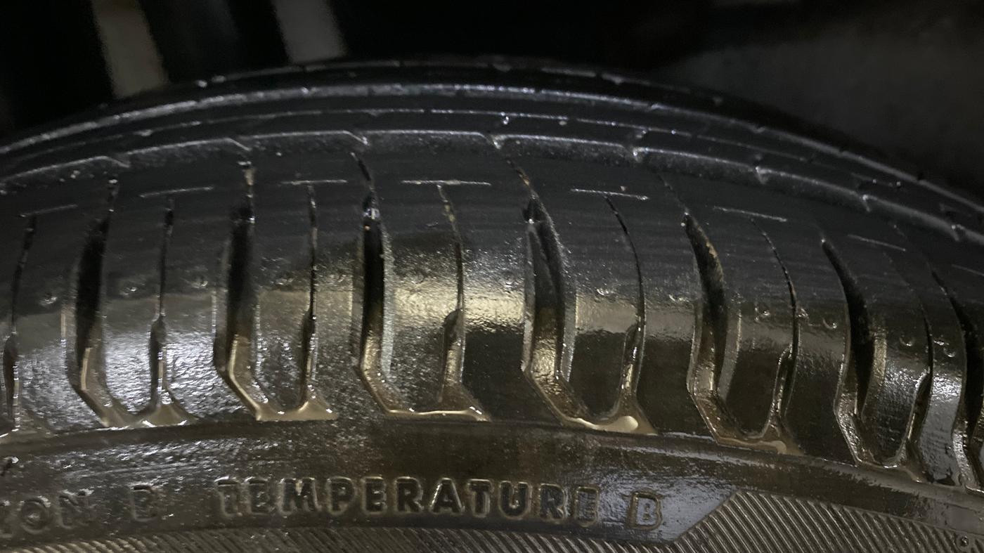 2023 Maruti Swift VXI, Petrol, Manual, 12,200 km, Right Rear Tyre Tread