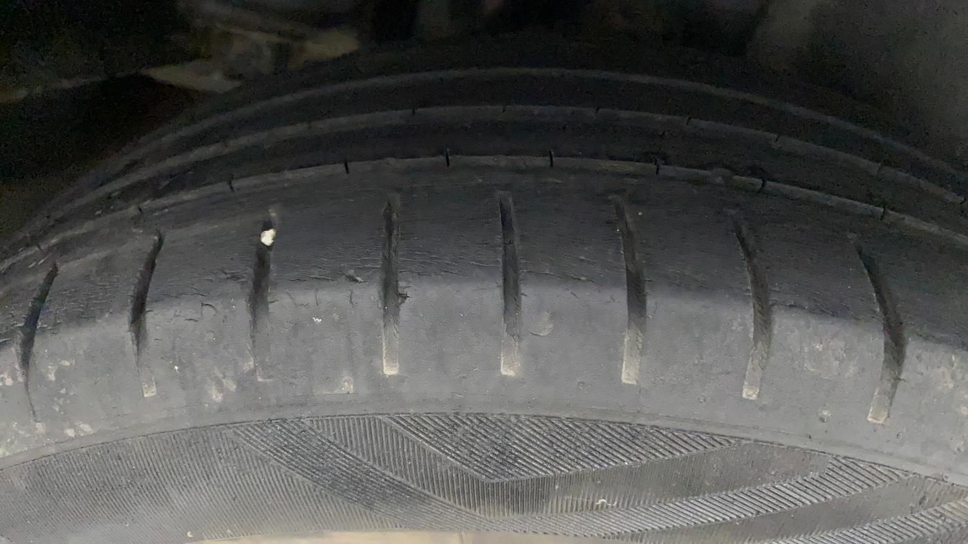 2017 Maruti Ciaz ALPHA 1.4 PETROL, Petrol, Manual, 77,367 km, Right Rear Tyre Tread