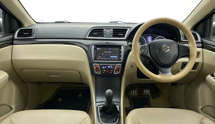 2017 Maruti Ciaz ALPHA 1.4 PETROL, Petrol, Manual, 77,367 km, Dashboard