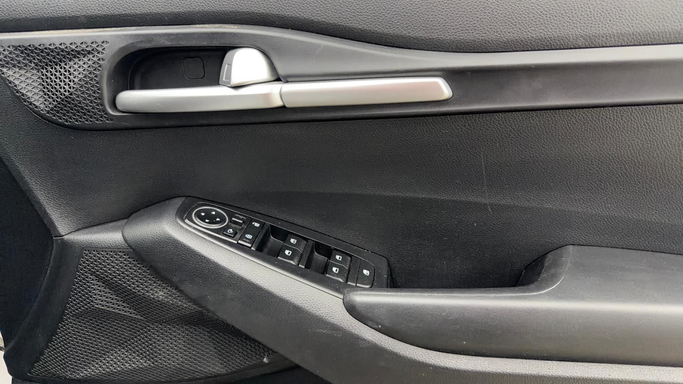 2022 KIA SELTOS HTK PLUS 1.5, Petrol, Manual, 46,681 km, Driver Side Door Panels Control