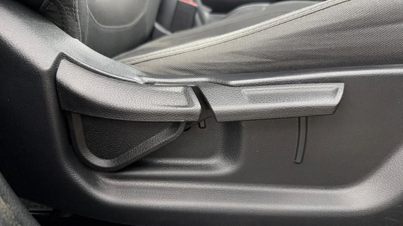 2022 KIA SELTOS HTK PLUS 1.5, Petrol, Manual, 46,681 km, Driver Side Adjustment Panel