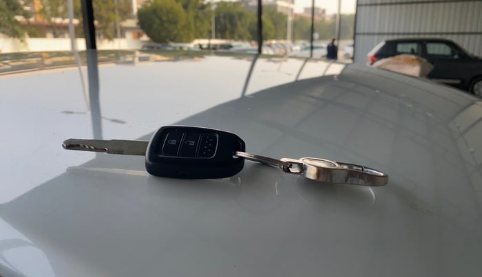 2022 Honda Amaze 1.2L I-VTEC S, Petrol, Manual, 26,343 km, Key Close Up