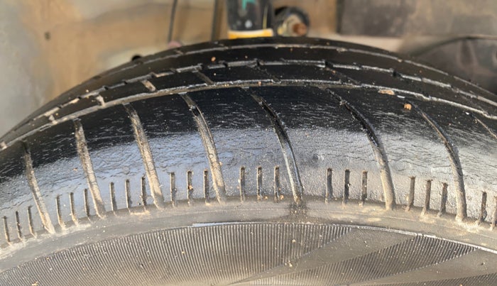 2022 Honda Amaze 1.2L I-VTEC S, Petrol, Manual, 26,343 km, Right Front Tyre Tread