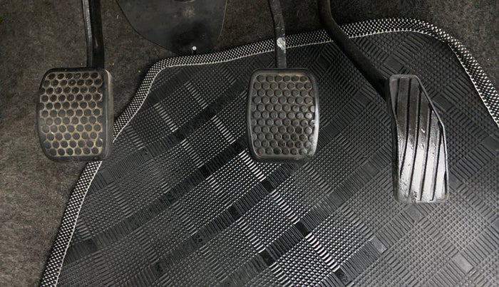 2009 Maruti Wagon R LXI MINOR, Petrol, Manual, 83,699 km, Pedals