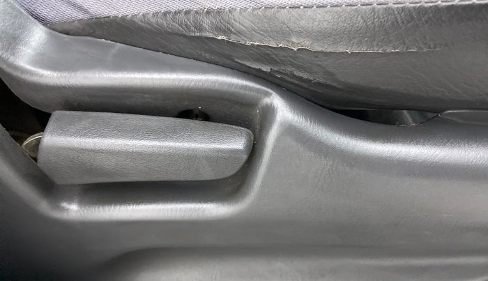 2009 Maruti Wagon R LXI MINOR, Petrol, Manual, 83,699 km, Driver Side Adjustment Panel