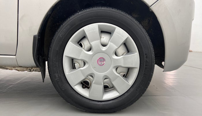 2009 Maruti Wagon R LXI MINOR, Petrol, Manual, 83,699 km, Right Front Wheel