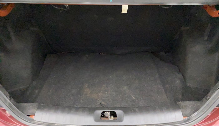 2016 Maruti Swift Dzire VXI, Petrol, Manual, 42,052 km, Boot Inside
