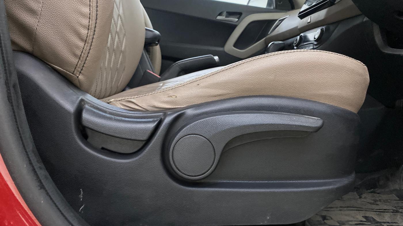 2016 Hyundai Creta SX PLUS AT 1.6 PETROL, Petrol, Automatic, 41,263 km, Driver Side Adjustment Panel