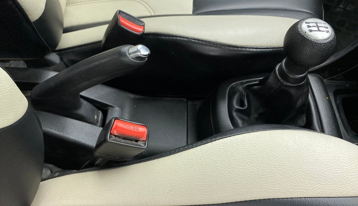 2017 Maruti Swift VDI (O), Diesel, Manual, 96,391 km, Gear Lever