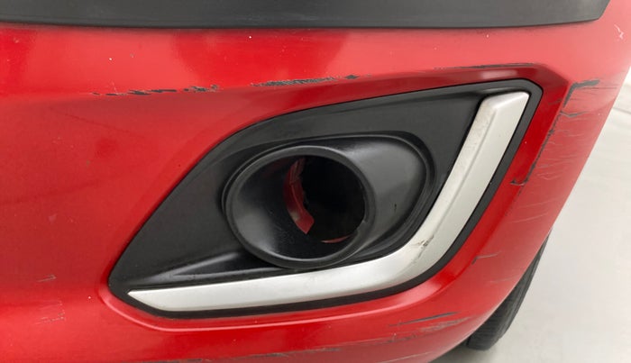 2017 Maruti Swift VDI (O), Diesel, Manual, 96,391 km, Left fog light - Cover missing