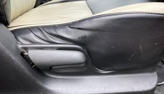 2017 Maruti Swift VDI (O), Diesel, Manual, 96,391 km, Driver Side Adjustment Panel