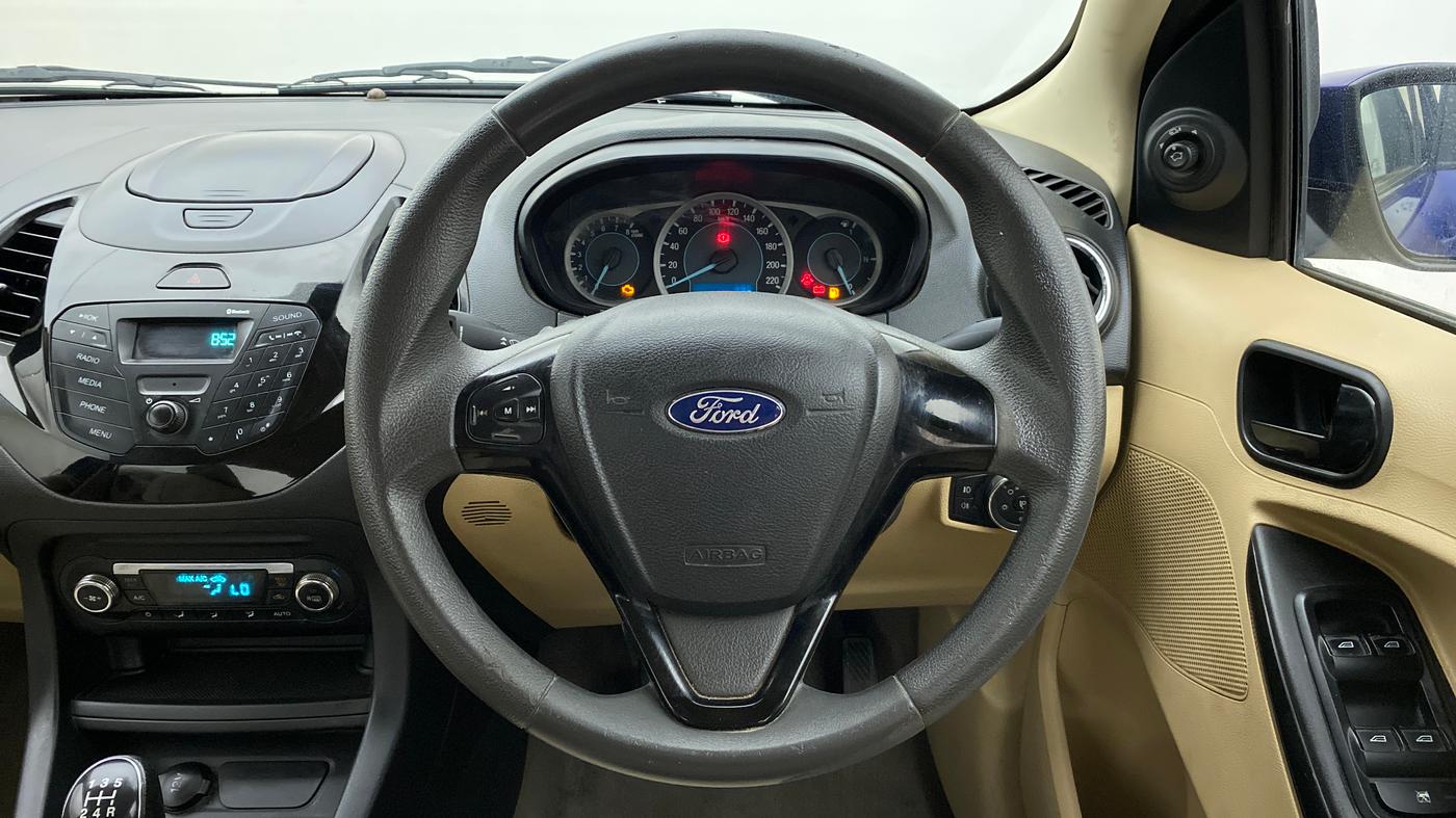 2016 Ford Figo Aspire 1.2 TITANIUM PETROL, Petrol, Manual, 35,589 km, Steering Wheel Close-up