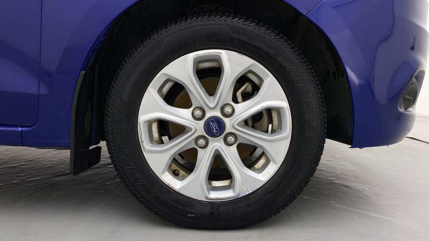 2016 Ford Figo Aspire 1.2 TITANIUM PETROL, Petrol, Manual, 35,589 km, Right Front Tyre