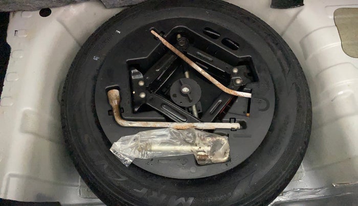 2018 Mahindra KUV 100 NXT K4+ P 6 STR, Petrol, Manual, 22,715 km, Spare Tyre