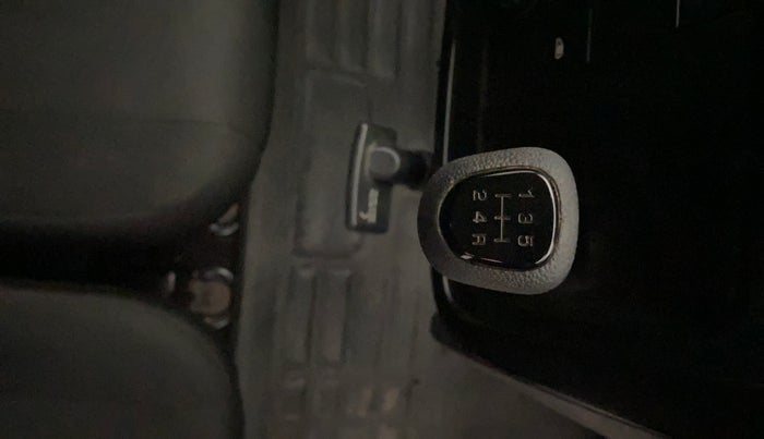 2018 Mahindra KUV 100 NXT K4+ P 6 STR, Petrol, Manual, 22,715 km, Gear Lever