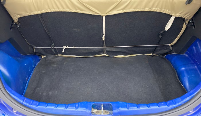 2017 Hyundai Eon ERA +, Petrol, Manual, 37,111 km, Boot Inside
