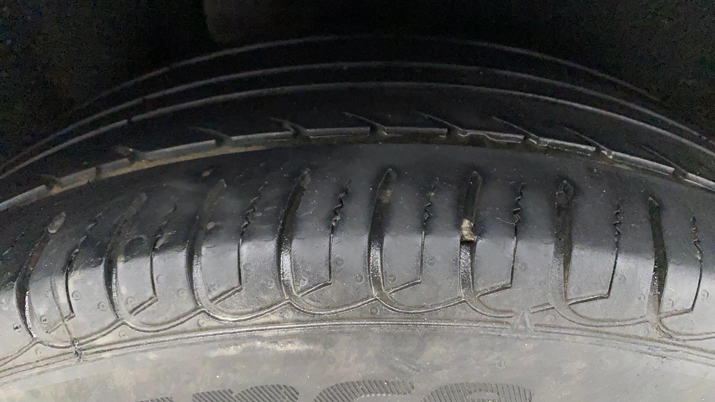 2016 Ford Ecosport TITANIUM 1.5L PETROL AT, Petrol, Automatic, 69,310 km, Right Rear Tyre Tread