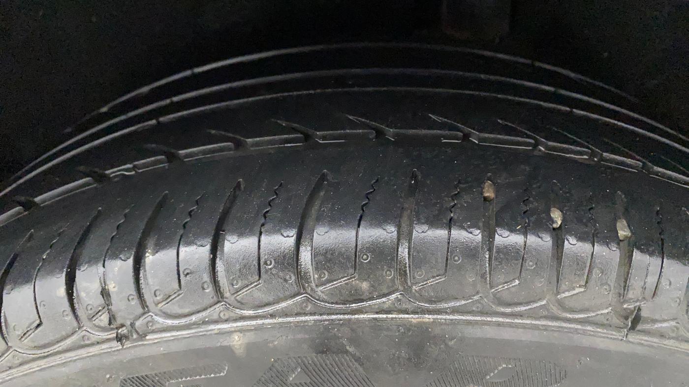 2016 Ford Ecosport TITANIUM 1.5L PETROL AT, Petrol, Automatic, 69,310 km, Left Rear Tyre Tread
