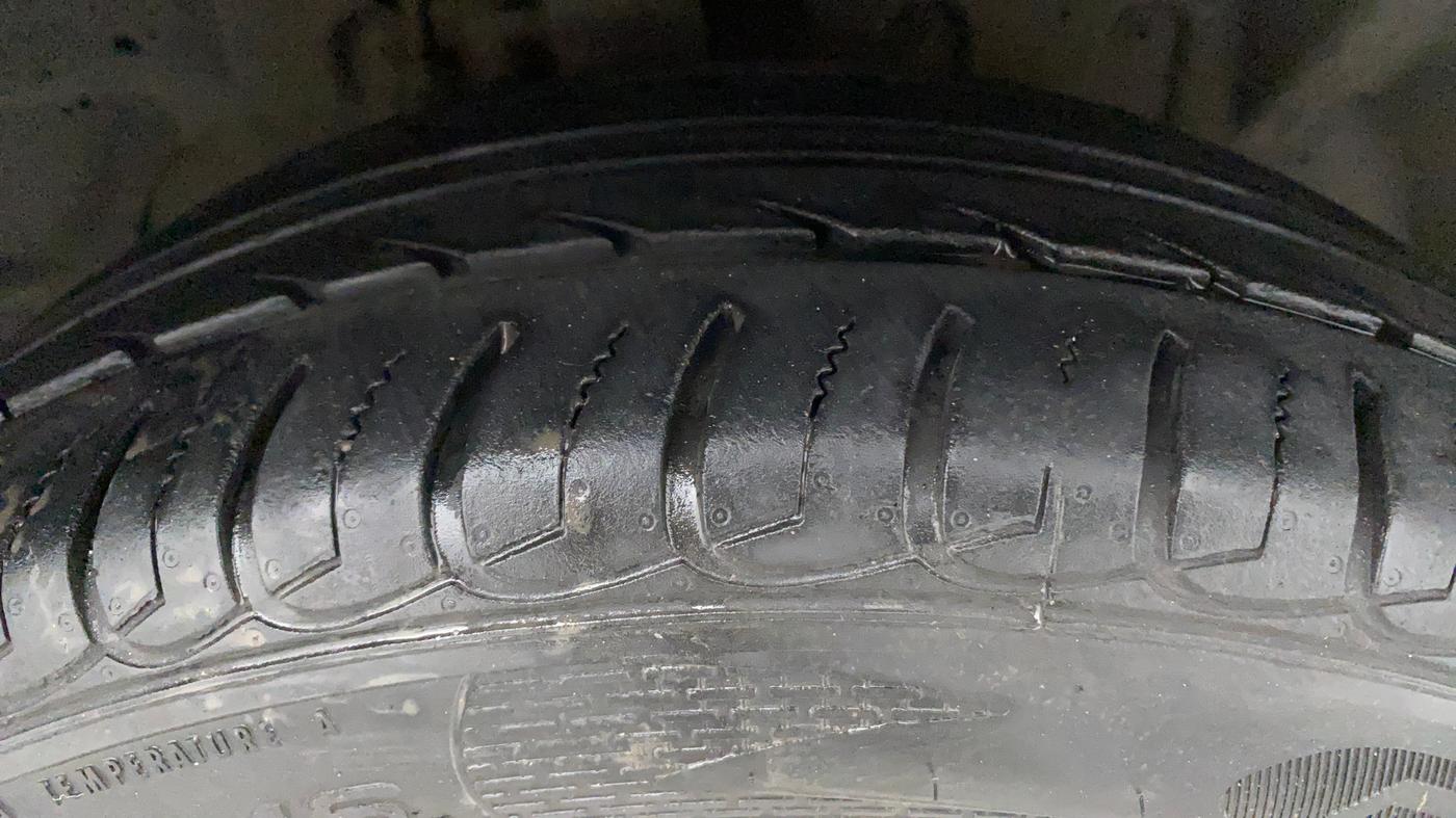2016 Ford Ecosport TITANIUM 1.5L PETROL AT, Petrol, Automatic, 69,310 km, Right Front Tyre Tread