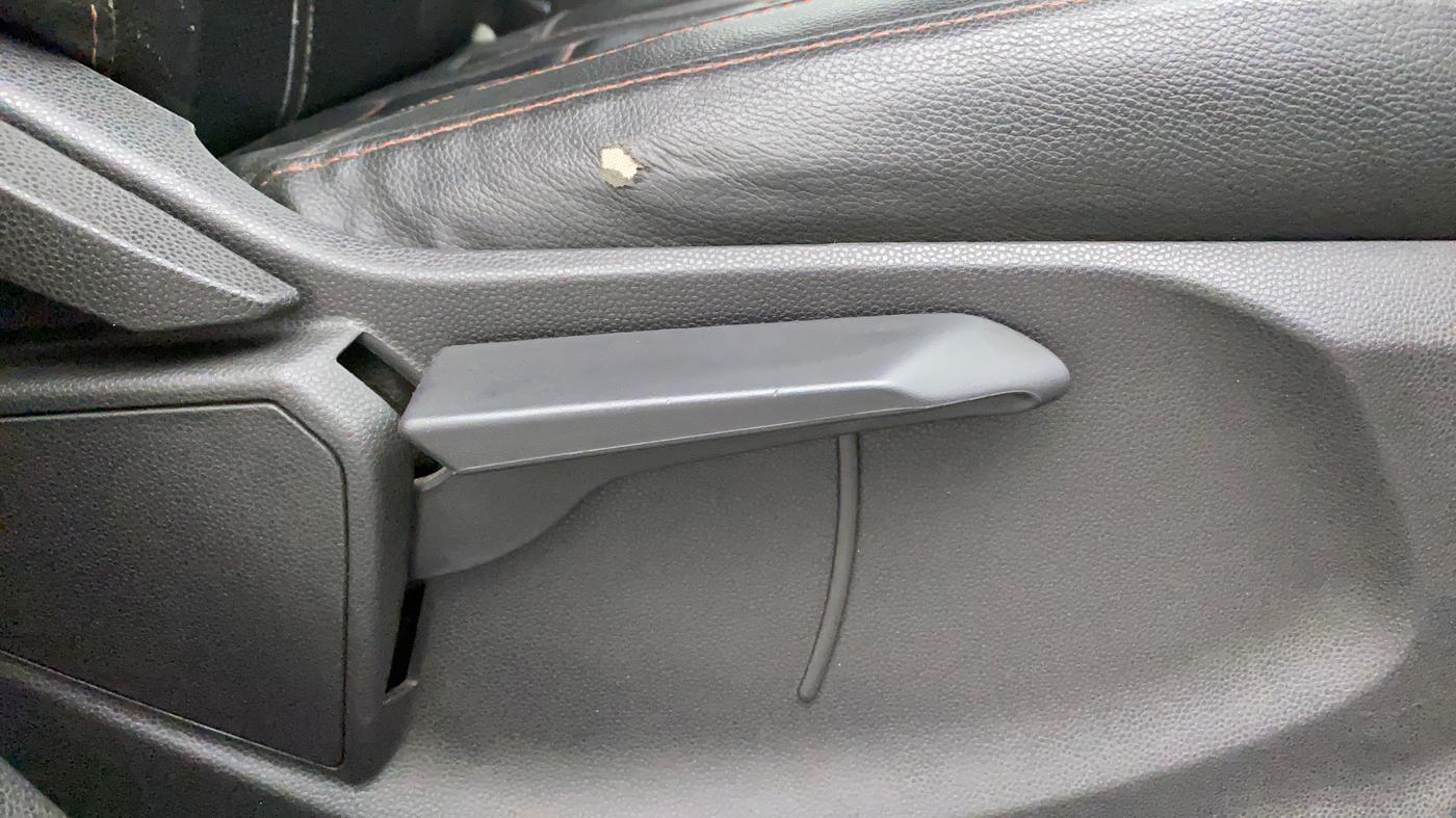 2016 Ford Ecosport TITANIUM 1.5L PETROL AT, Petrol, Automatic, 69,310 km, Driver Side Adjustment Panel