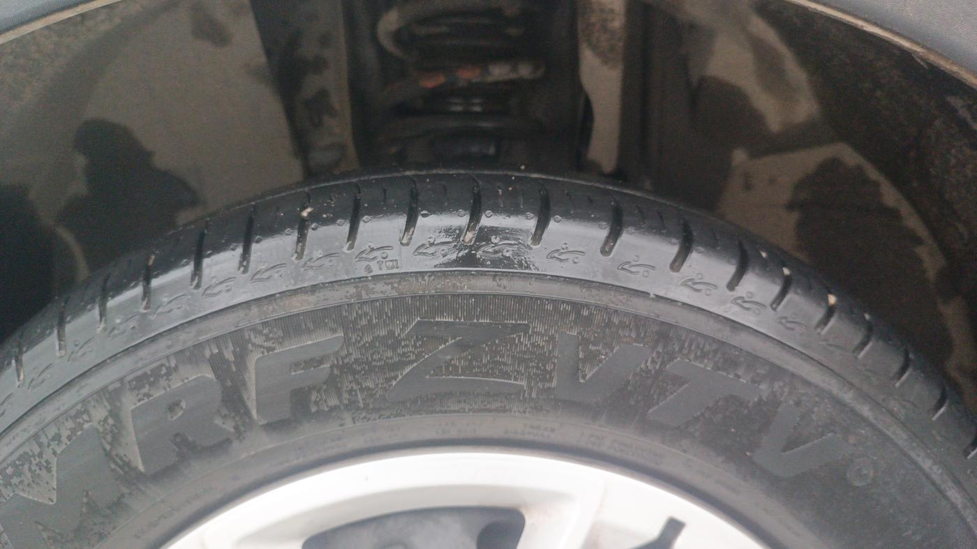 2021 Renault TRIBER RXT, Petrol, Manual, 29,694 km, Left Front Tyre Tread