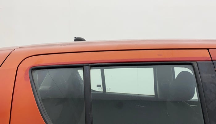 2013 Maruti Swift VDI, Diesel, Manual, 97,933 km, Right rear door - Door visor damaged