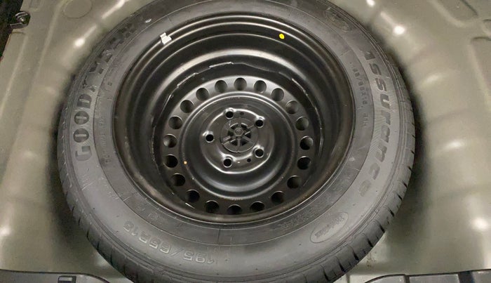 2023 Hyundai VENUE S (O) 1.0 Turbo Petrol DCT, Petrol, Automatic, 15,976 km, Spare Tyre