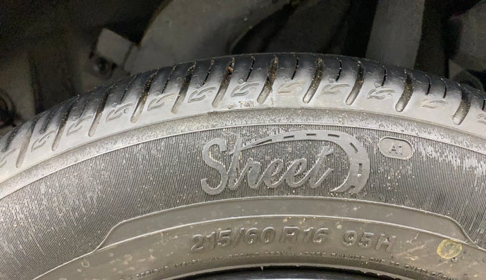 2023 Hyundai VENUE S (O) 1.0 Turbo Petrol DCT, Petrol, Automatic, 15,976 km, Left Rear Tyre Tread