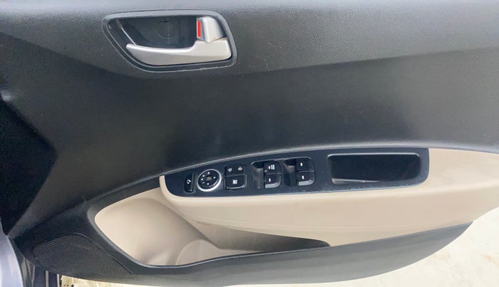 2016 Hyundai Grand i10 SPORTZ 1.2 KAPPA VTVT, Petrol, Manual, 37,841 km, Driver Side Door Panels Control