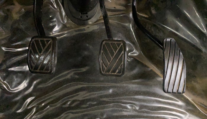 2015 Maruti Wagon R 1.0 VXI, CNG, Manual, 16,895 km, Pedals