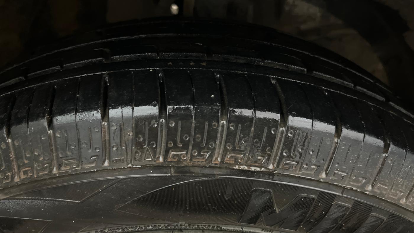 2022 Maruti Swift ZXI, Petrol, Manual, 53,392 km, Right Front Tyre Tread